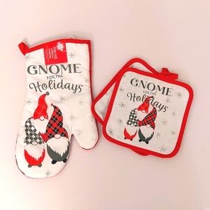 Gnome Mitten & Pot holders set.